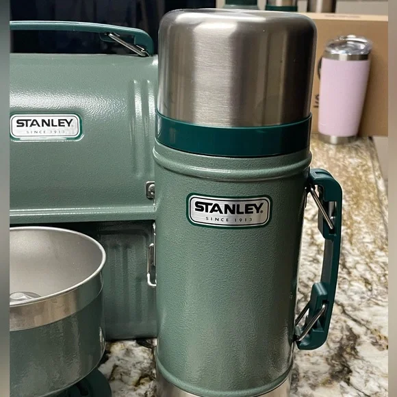 Stanley lunchbox thermos
Stainless Steel - Picture 8 of 13